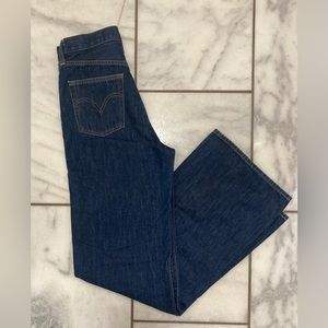 NOT SELLING AT THIS TIME! Levis high rise 28s jeans